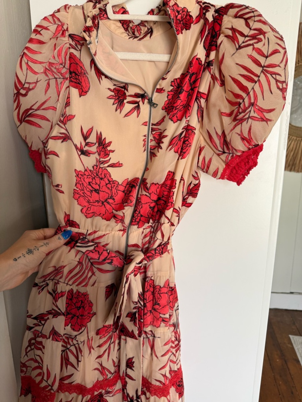 Alice + Olivia Regan Tiered Floral Mini Dress - Picture 5 of 7